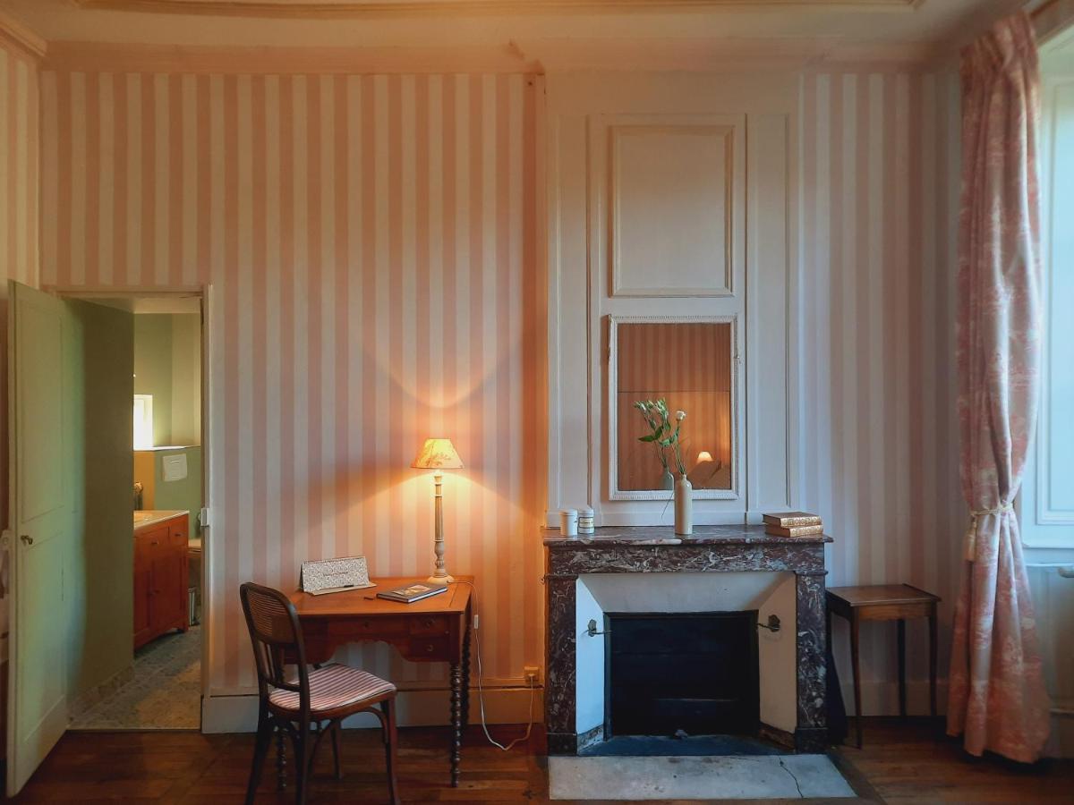 Maison Zola Bed & Breakfast Saint-Amand-Mont-Rond Dış mekan fotoğraf