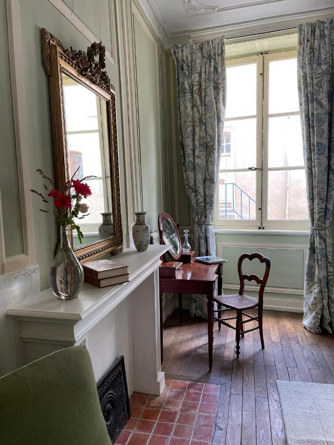 Maison Zola Bed & Breakfast Saint-Amand-Mont-Rond Dış mekan fotoğraf