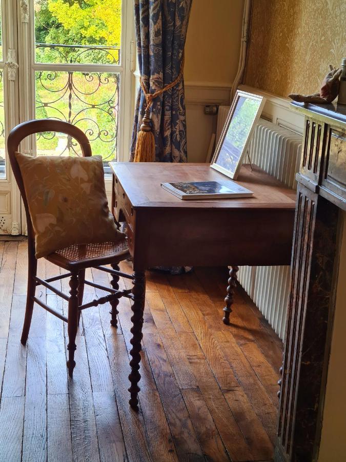 Maison Zola Bed & Breakfast Saint-Amand-Mont-Rond Dış mekan fotoğraf